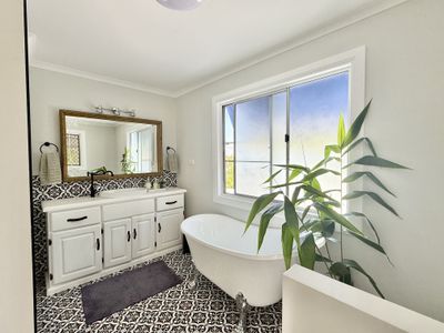 2 Saunders Street, Point Vernon