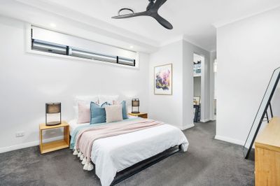 72 Silvester Way, GLEDSWOOD HILLS, Gledswood Hills - Thumbnail 4