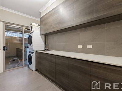 6 Limeburner Grove, Botanic Ridge