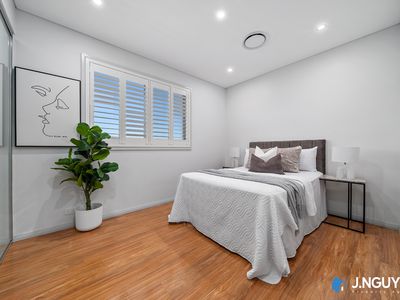 6 Meadows Road, Cabramatta West