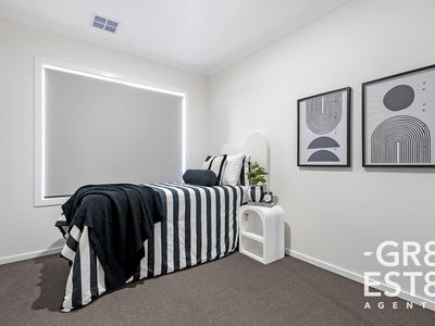 18 Aurora Drive, Cranbourne West