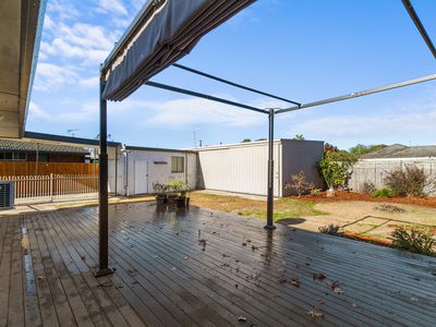 18 Picton Court, Sale