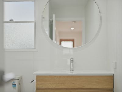 2 Paterson Crescent, George Town