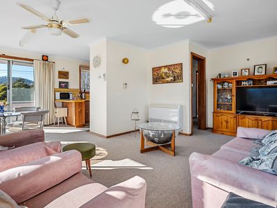 1 Charles Street, Cygnet