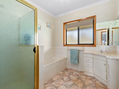 5581 South Gippsland Highway, Longford