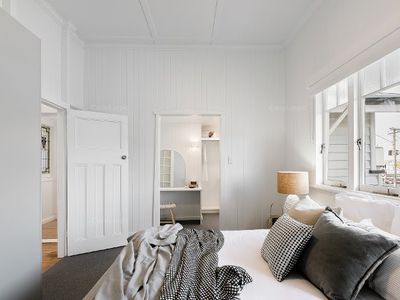 341 Margaret Street, Newtown