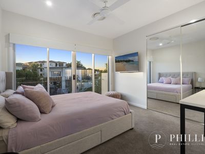 7842 Pavilions Close, Hope Island