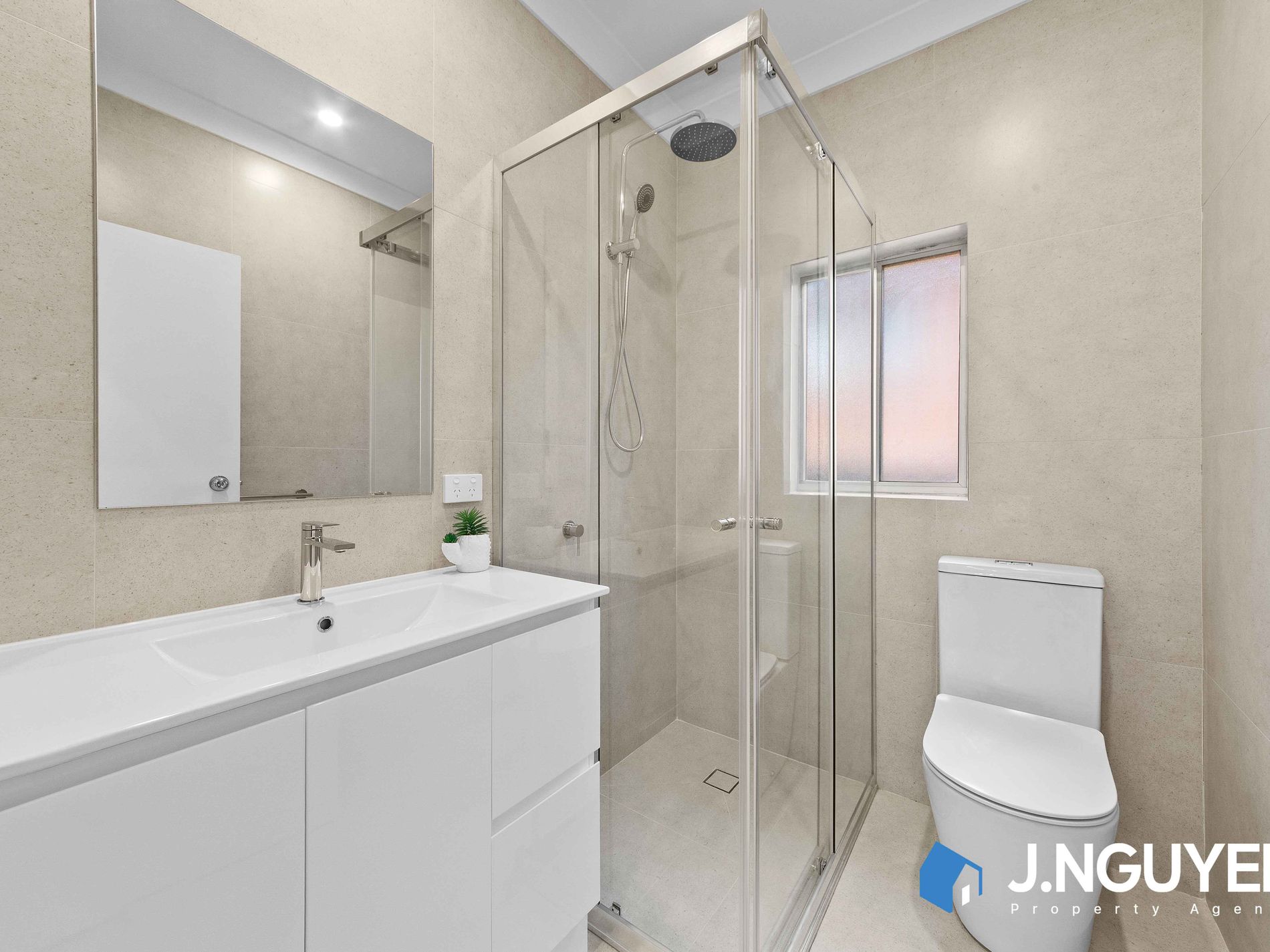 87 Hollywood Drive, Lansvale