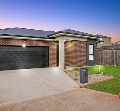 9 PEARSON PLACE, Melton South