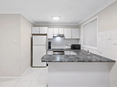 18 / 26 Wellwood Ave, Moorebank