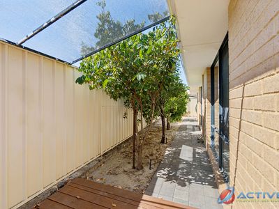 4 Lorna Cove, Tapping