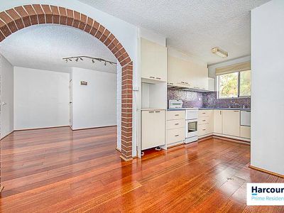 1 / 30 Trinculo Place, Queanbeyan