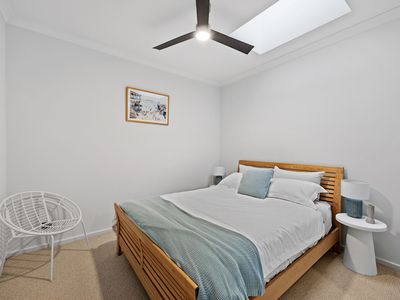 2 John Mckinna Circuit, Taperoo