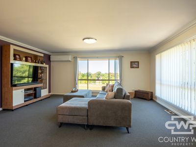 16 Bates Avenue, Glen Innes