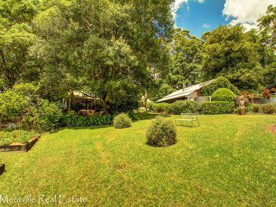 394 Western Avenue, Montville