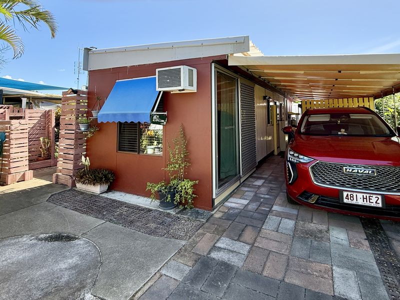 E10 / 61  Ocean Street, Torquay, QLD, Torquay - Thumbnail 2