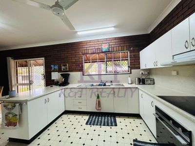21 Simpson Street, Columbia