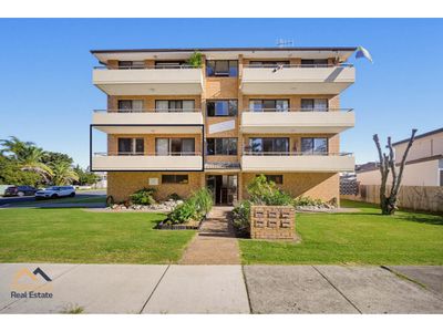1 / 55 Beach Street, Tuncurry