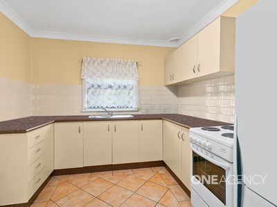 1 / 12 Wooroo Street, Albion Park Rail