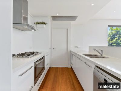 18 / 12 Sonnet Close, Woodlands