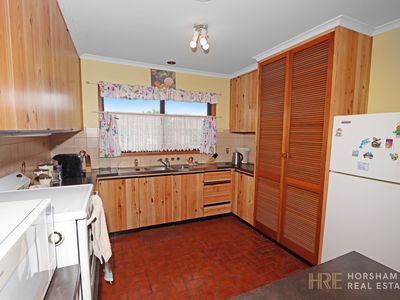 17 Schwarz Avenue, Horsham