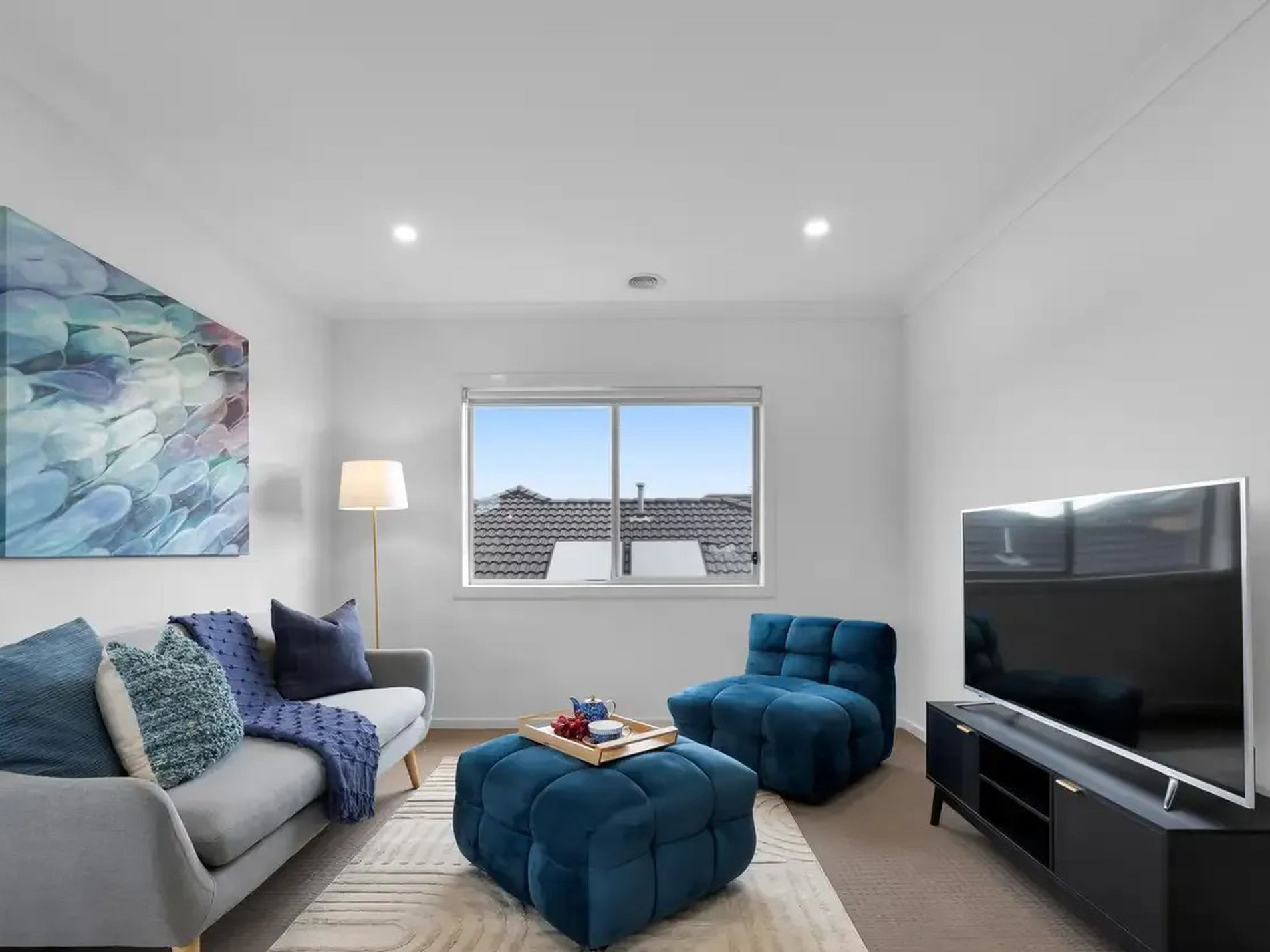 9 Hutchence Drive, Point Cook