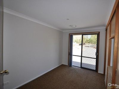 8L Pine Hill Drive, Dubbo
