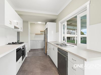 98 West Birriley Street, Bomaderry