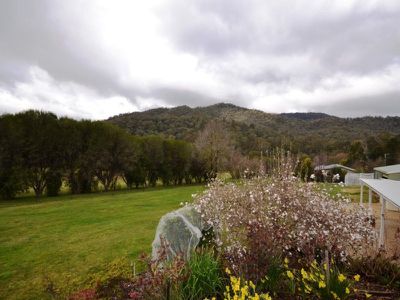 285 Simmonds Creek Road , Tawonga South