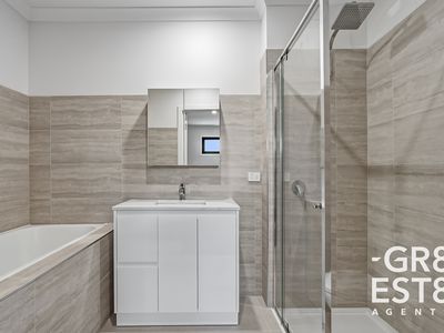 2a & 2b Evelyne Avenue, Cranbourne