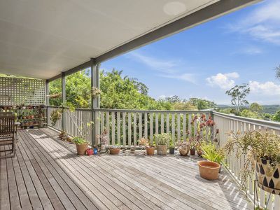 1 Maple Avenue, Mapleton