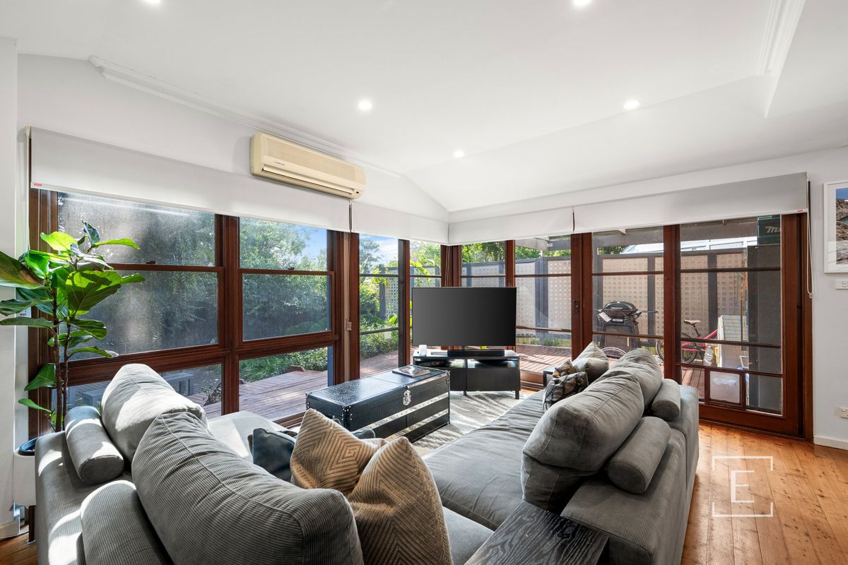 4 Tyler Crescent, Abbotsford