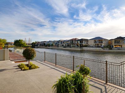 17 Vestia Walk, Stirling