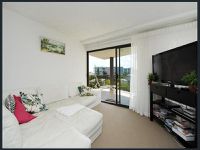 35 / 10 Grand Parade, Kawana Island