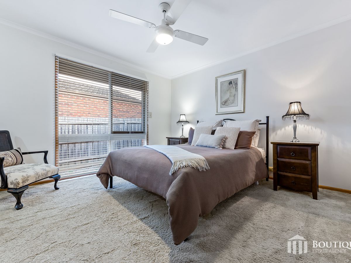 15 Bellbrook Drive, Dandenong North