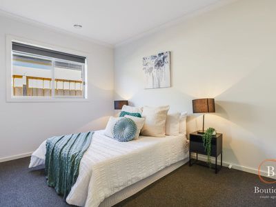 37 Parrot Drive, Weir Views