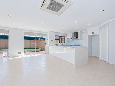 5 Alpina Bend, Canning Vale
