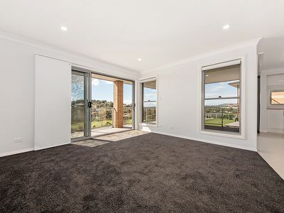 2 / 28 Breynia Street, Figtree