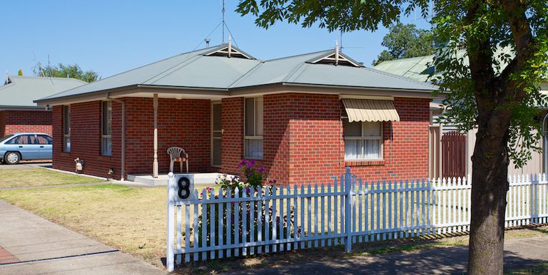 1 / 8 McGuiness Street, Euroa