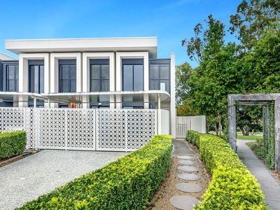 162 / 162 North Hill Drive, Robina
