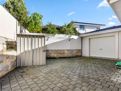 7B Callaway Crescent, Kardinya