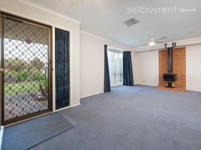 24 CAMPBELL AVENUE, Wodonga