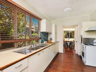 9 Palm Drive, Mooloolaba