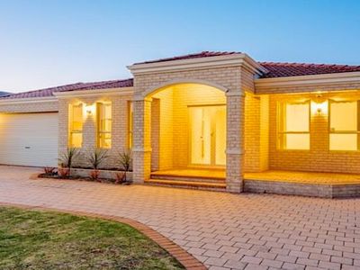 8 Orlando Avenue, Bibra Lake
