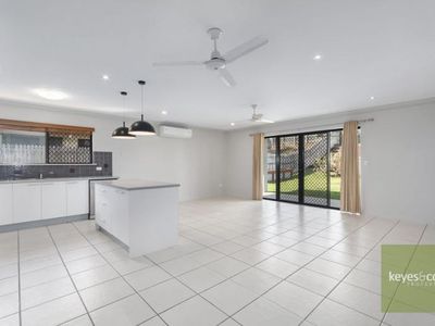34 Sea Eagle Circuit, Douglas