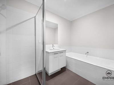 1 Rockdale Road, Clyde North