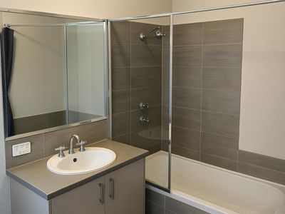 32 Doryanthes Avenue, Piara Waters