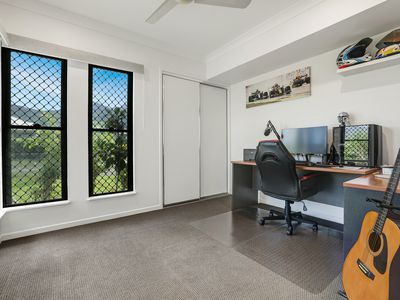 11 Girringun Parade, Mount Peter