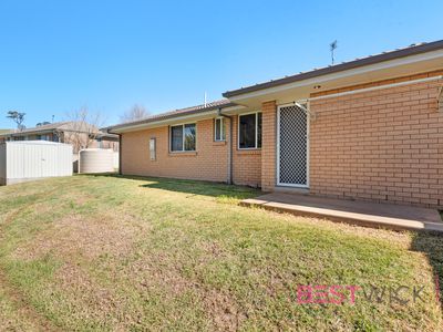 2 Lovejoy Avenue, Blayney