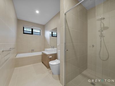 738 Taylors Road, Taylors Hill